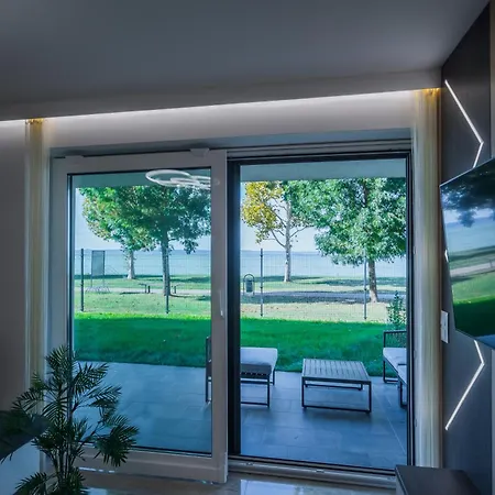 Myflat Sunset Beach66 Premium Apartament *
